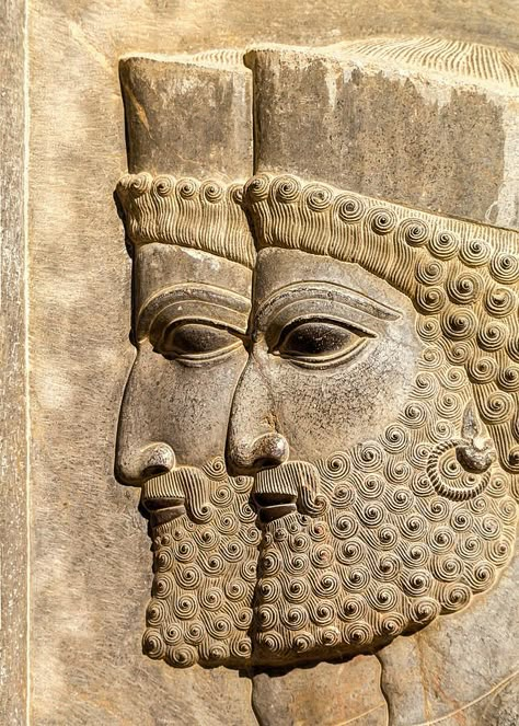 Ancient Persian Architecture, Ancient Persian Art, Ancient Sumer, Persian Warrior, Ancient History Archaeology, Persian Architecture, Persian Art Painting, Ancient Persia, Persian Empire