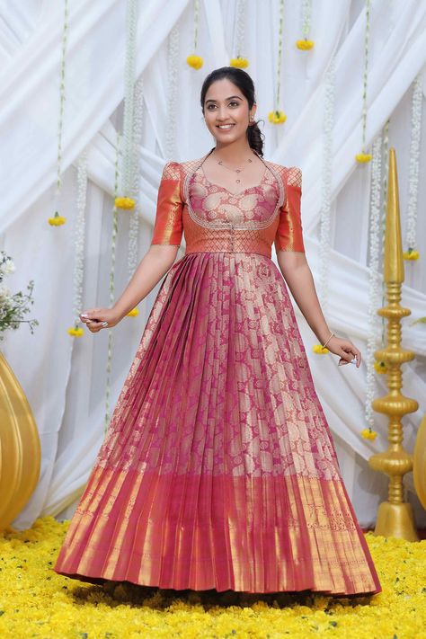 Exclusive Long Dresses - Springlove Party Wear Gown online Bridal Dress Indian, Long Frock Models, Long Frocks For Women, Indian Anarkali Dresses, Dress Lehenga, Frock Models, Western Gown, Indo Western Gown, Simple Frock Design