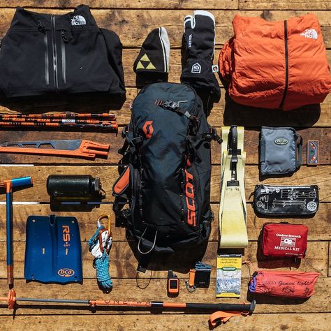 Ski Touring Gear, Snowboarding Backpack, Backcountry Skiing Gear, Ski Pack, Pack List, Avalanche Safety, Pack Like A Pro, Climbing Carabiner, Mountaineering Gear