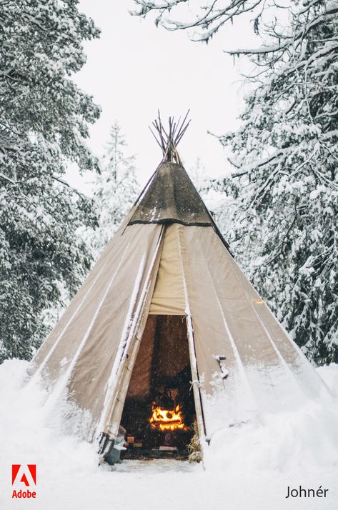 Jungle Camping, Boho Tent, American Indian Artwork, Snow Camping, Winter Tent, Tent Living, Woodland Cottage, Christmas Feast, Tipi Tent