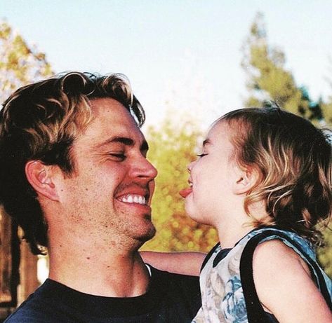 Paul walker and his daughter Paul Walker Daughter, Meadow Walker, Paul Walker Tribute, Cody Walker, Desenho Tom E Jerry, Fast And Furious Actors, Actor Paul Walker, Paul Walker Pictures, Rip Paul Walker