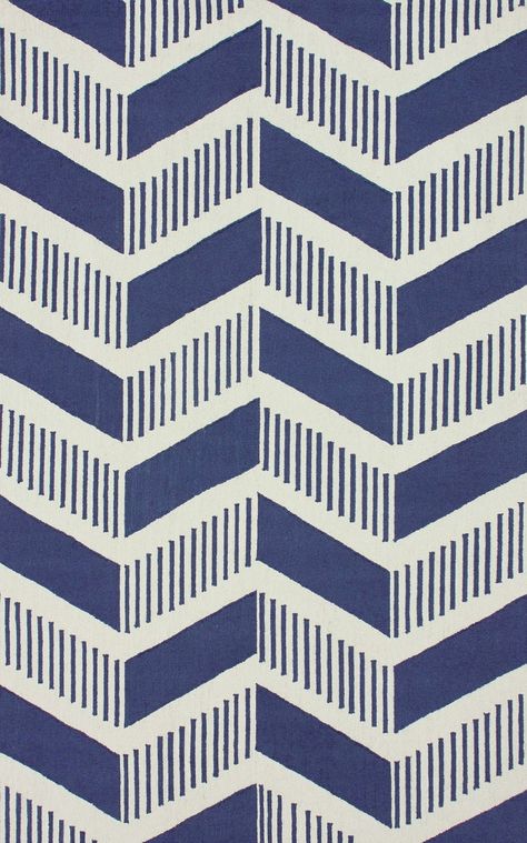 Patrón interesante. Motifs Textiles, Textil Design, Arrow Pattern, Print Inspiration, Pattern Play, Rug Blue, Pretty Patterns, Marimekko, Mulan