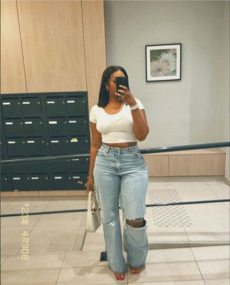 Casual Fashion Everyday Style Casual, Chic Outfit Ideas, Mom Jeans Outfit, Casual Outfit Inspiration, Casual Chic Outfit, Chic Outfit, Modest Fashion Outfits, Baddie Outfits Casual, Cute Simple Outfits