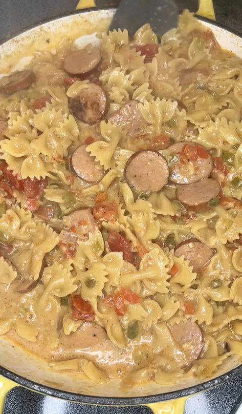 One Pot Cheesy Smoked Sausage with Bowtie Pasta - What's Mom Cookin' Sausage Bowtie Pasta, Easy Sausage Dinner, Sausage And Shrimp Recipes, Chicken Sausage Recipes Pasta, Smoked Pasta, Summer Sausage Recipes, Bow Tie Pasta Recipe, Smoked Sausage Pasta, Noodle Dinner