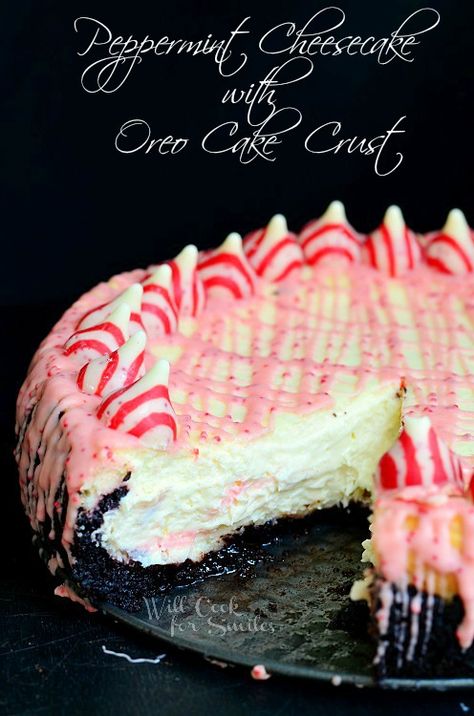 Peppermint Cheesecake with Oreo Cake Crust | from willcookforsmiles.com #cheesecake #peppermint #oreo Peppermint Cheesecake Bars, Will Cook For Smiles, Peppermint Recipes, Cheesecake Oreo, Dessert Mousse, Peppermint Cheesecake, Baby Cupcake, Oreo Crust, Oreo Cake