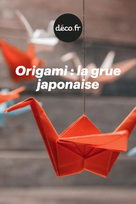 Les grues japonaises sont idéales pour réaliser des mobiles aériens. Découvrez vite leur histoire et quelques idées pour intégrer les origamis de grue japonaise dans votre décoration, grâce à la rédaction ! Mobil Origami, Kids Activities, Activities For Kids, Origami, Tap, Dolls, Crochet