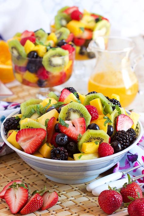 Sparkling Fruit Salad with Champagne Mimosa Dressing - The Suburban Soapbox Fruit Salad For Breakfast, Brunch Fruit Salad, Healthy Fruit Salad Recipes, Champagne Mimosa, Salad For Breakfast, Champagne Breakfast, Ambrosia Fruit Salad, Easy Fruit Salad Recipes, Healthy Fruit Salad