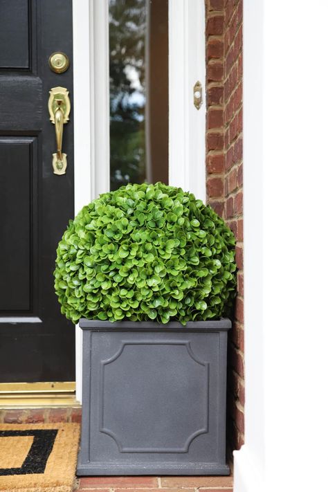 Layering Plants, Best Fake Plants, Faux Outdoor Plants, Faux Topiary, Front Door Plants, Front Door Planters, Faux Plants Decor, Outdoor Topiary, Fake Potted Plants