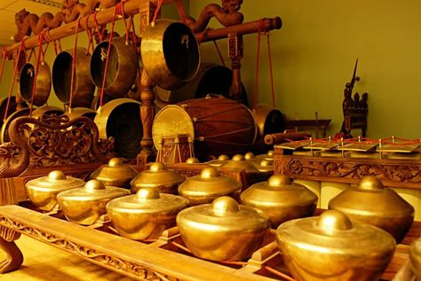 Gamelan orchestra, traditionally from the islands of Java or Bali. || Indonesian Culture Musik Tradisional, Music Illustration, Traditional Music, Gongs, Holiday Activities, Yogyakarta, Foto Instagram, Diy Birthday, Chess Board