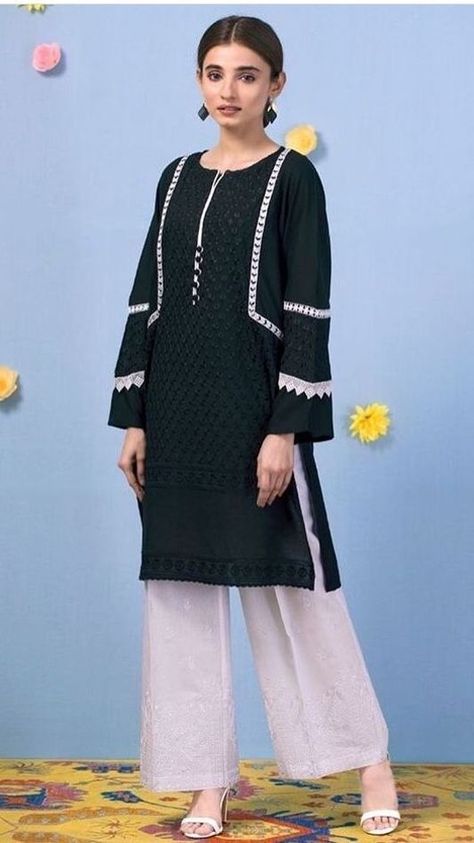 Pakistani Kurta Designs, Lawn Dress Design, Lace Suit, Tandoori Masala, Lace Dress Design, Simple Kurta Designs, Gaun Fashion, Stylish Short Dresses, Pakistani Dresses Casual