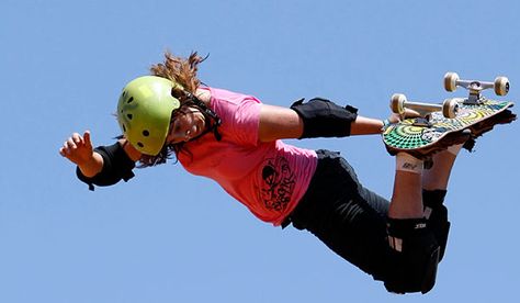 How to Skate Like a Girl, Part 2: Since skateboarding arrived in the 1950s, women like Patti McGee, Peggy Oki and Elissa Steamer have proven that skating like a girl isn't second-rate. Cristen and Caroline shred the history of women in skateboarding and how it evolved from a gender-neutral California pastime into a nearly boy-exclusive subculture. | Stuff Mom Never Told You Peggy Oki, Elissa Steamer, Patti Mcgee, 1950s Women, Science History, Like A Girl, Cool Poses, Long Shorts, Told You