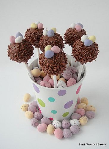 Húsvéti tojásos sütinyalóka Easter Cake Pop, Mini Patisserie, Easter Cake Pops, Cake Pop Designs, Quick Food Ideas, Pop Cupcakes, Easter Sweets, Quick Food, Easter Baking