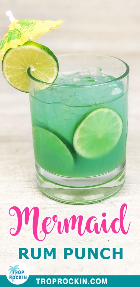 Mermaid Water Drink, Rum Drinks Easy, Rum Punch Cocktail, Rum Punch Recipe, Mermaid Cocktail, Fruity Alcohol Drinks, Mermaid Drink, Cocktails Summer, Mermaid Water