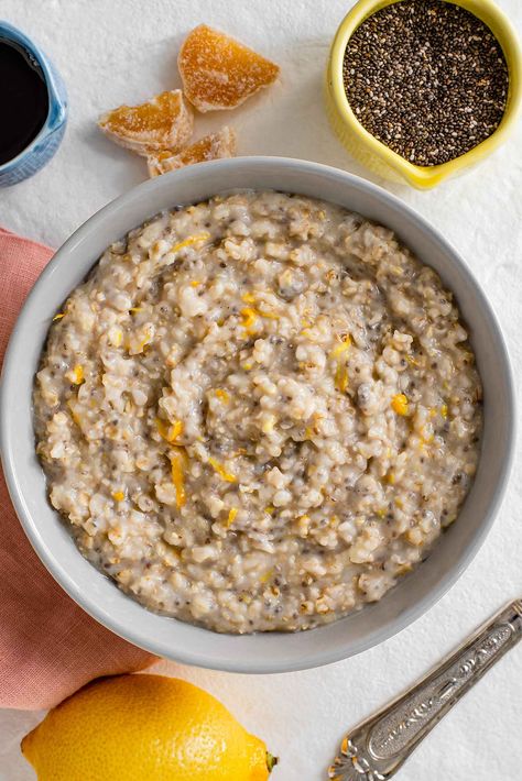 🍋Quick LEMON CHIA Oatmeal! Just enough fresh lemony taste & warm maple syrup sweetness. Start your morning with a COZY IMMUNE BOOSTER! #tastythriftytimely #veganfood #veganrecipes #plantbasedfood #glutenfree #veganbreakfast #veganbreakfastideas #oatmeal #oatmealbowl #lemonchia #chiaseeds Lemon Oatmeal, Chia Oatmeal, Oat Bowls, Raw Oats, Gluten Free Brands, Carrot Cake Oatmeal, Immune Booster, Oatmeal Bowls, Banana Oats