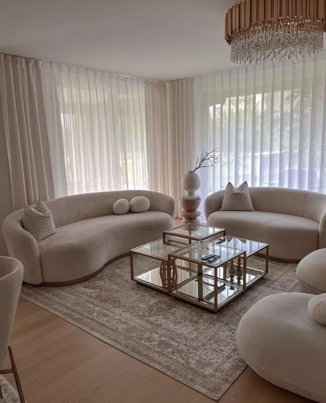 Casa Clean, Luxury Living Room Decor, Latest Living Room Designs, Modern Sofa Living Room, Living Room Sofa Design, Living Room Design Decor, Home Design Living Room, Apartment Decor Inspiration, Creative Home Decor