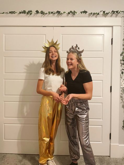 Best Friend Halloween, Night And Day, Halloween Costume, Best Friend, Moon, Sun, Halloween