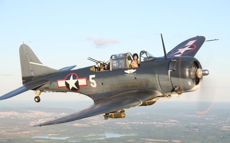 Douglas SBD-5 Dauntless Navy Planes, Sbd Dauntless, Battle Of Midway, Circus Train, Wwii Fighter Planes, Wwii Airplane, Wwii Fighters, Air Craft, Wwii Plane