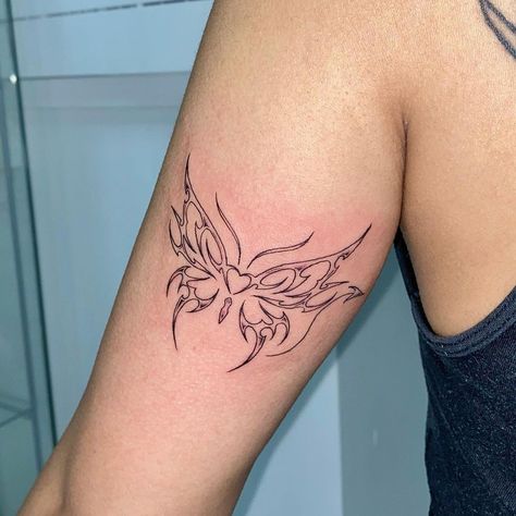 Simple Tats For Women, Eye Angel Tattoo, Patchwork Tattoo Ideas Upper Arm, Behind Arm Tattoo Women, First Time Tattoo Ideas Woman, Behind Arm Tattoo, First Tattoo Idea, First Time Tattoo Ideas, Big Tattoos For Women