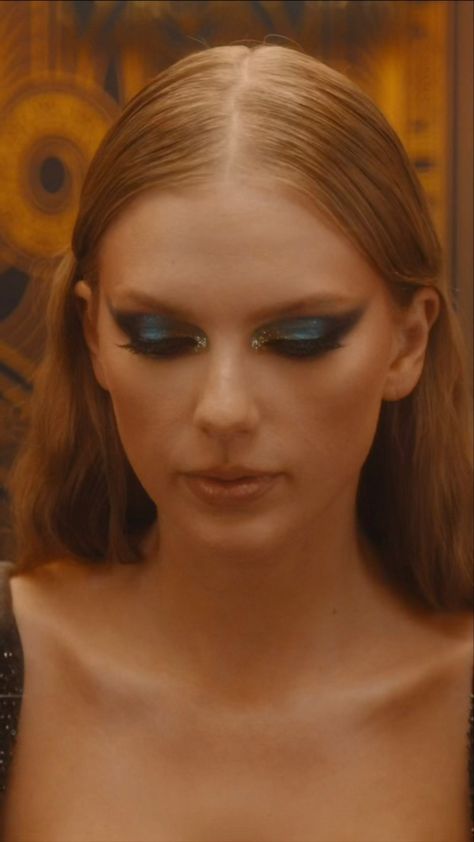 Taylor Swift Bejeweled Makeup, Taylor Swift Eyes, Music Video Makeup, Taylor Swift Makeup, Taylor Swift Costume, Midnights Era, Concert Makeup, Taylor Swift Music Videos, Aesthetic Widget