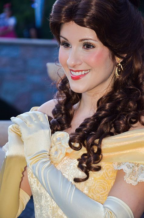 Belle Makeup, Disney Princess Cosplay, Belle Cosplay, Belle Hairstyle, Princess Makeup, Disney Belle, Belle Beauty And The Beast, Disney Face Characters, Princess Cosplay