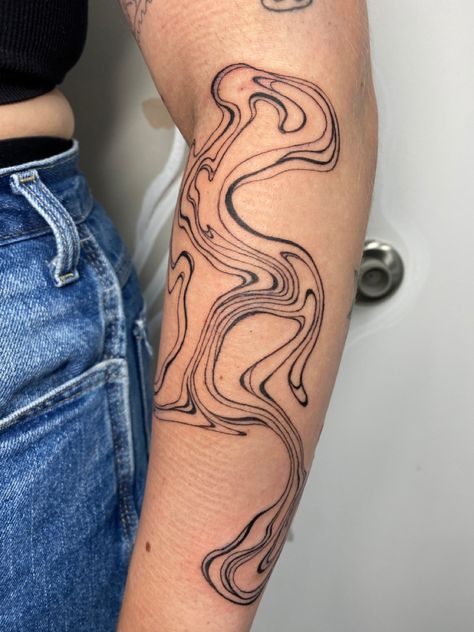 A tattoo i did not too long ago! Check out more on my instagram @createdbydig 🤍 Swirly Tattoo, Line Tattoo Arm, Swirl Tattoo, Around Arm Tattoo, Wrap Around Tattoo, Abstract Tattoo Designs, Shape Tattoo, Elbow Tattoos, Forearm Tattoo Women