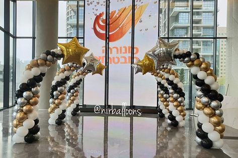 Hollywood Balloon Decor, Old Hollywood Balloon Arch, Graduation Balloon Column, Star Balloon Backdrop, Star Balloon Column, Ballon Column, Prom Backdrops, Balloon Arch Decorations, Christmas Balloon Decorations