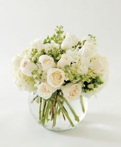 White Floral Table Arrangements, White Flower Centerpieces, White Flower Arrangements, Rose Flower Arrangements, Flowers And Greenery, Flower Arrangements Simple, Roses White, Flowers Arrangements, Rose Arrangements