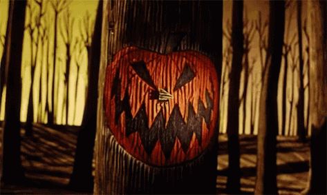 Nightmare Before Christmas GIF - NightmareBeforeChristmas - Discover & Share GIFs Halloween Film, Holiday World, Christmas World, Nightmare Before Christmas Halloween, Tim Burton Movie, The Boogeyman, Holiday Door, Christmas Gif, Halloween Town