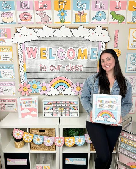 Kim McNeil | Classroom Decor 🌿 (@learningwithkiki) • Instagram photos and videos Daycare Parent Board Ideas, Retro Classroom, Teaching Classroom Decor, Universe Planets, Art Bulletin Boards, 1st Grade Teacher, Classroom Banner, Kindergarten Classroom Decor, Teacher Classroom Decorations