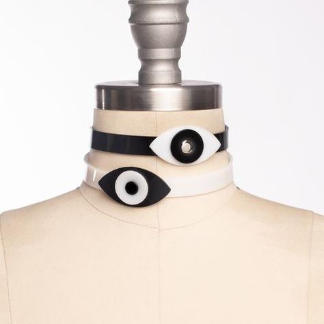 Chokers & Collars – Apatico Fall Outside, Posture Collar, White Eyes, Choker Collar, 여자 패션, Character Outfits, Eye Black, Look Cool, Character Design Inspiration