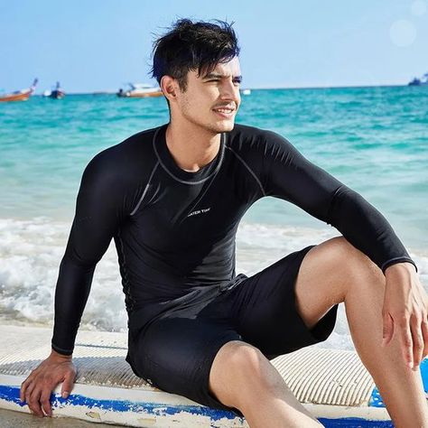 Ras le m goes very well where the soft and pleasant xl Swimming Attire Men, Swimming Clothes Men, Swimsuits For Men, Men Swimming Outfit, Mens Swimwear Looks, Men Swimwear Aesthetic, Beach Outfit Men Swimwear, Mens Swim Wear, Male Swimsuit