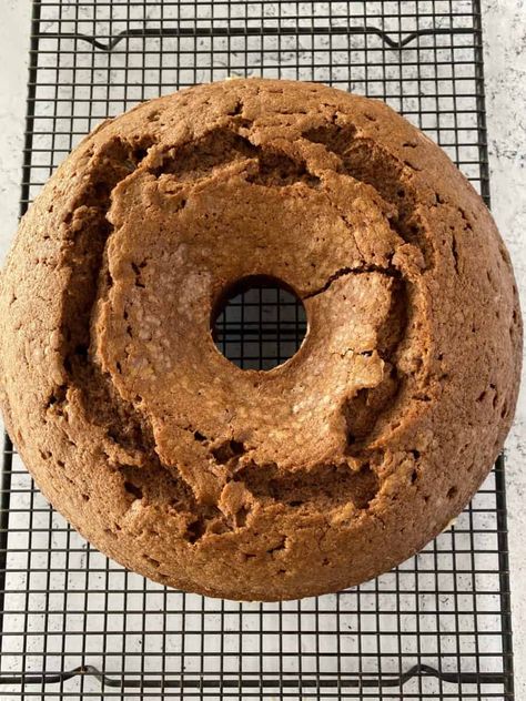 Southern Living Chocolate Pound Cake, Chocolate Pound Cake Moist, Chocolate Pound Cake Recipe, Cream Cheese Pound Cake Recipe, Eggnog Cake, Lemon Pound Cake Recipe, Chocolate Pound Cake, Cream Cheese Pound Cake, Creative Baking