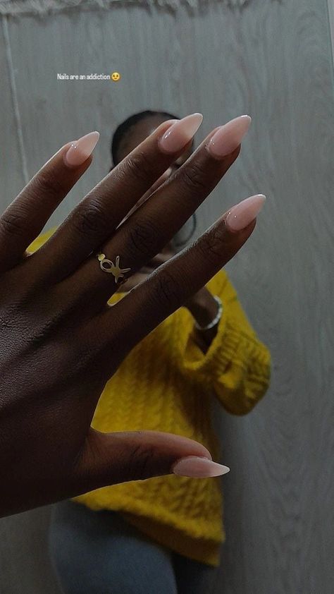 Simple Nail Ideas Dip Powder, Fresh Set Nails Aesthetic, Plain Classy Nails, Gel X Nails Extension, Almond Nails For Black Women, Plain Short Acrylic Nails, Plain Acrylic Nails Almond, Almond Nails Plain, Classy Almond Nails Natural