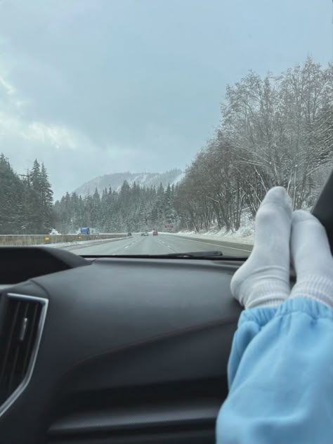 #winter #aesthetic #snow #christmas #roadtrip #cozy #forest #drive #travel #coldweather #sweaterweather Winter Drive Aesthetic, Christmas Road Trip, Winter Aesthetic Snow, Road Trip Aesthetic, Cozy Forest, Aesthetic Snow, Trip Aesthetic, Winter Bucket List, Adventure Aesthetic