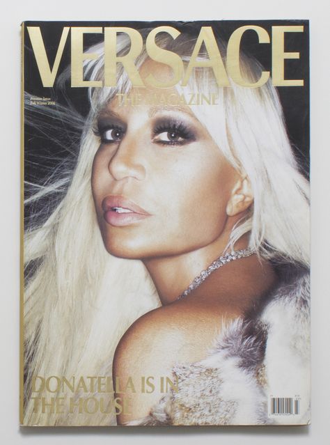 VERSACE Magazine Vintage Versace Aesthetic, Versace Magazine, Versace Aesthetic, Versace Family, Versace 90s, House Of Versace, 90s Versace, Versace Fashion, Vintage Versace