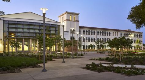 Old Mansion Exterior, School Lighting, Campus Aesthetic, Boarding School Aesthetic, White Farmhouse Exterior, Private High School, School Building Design, Mansion Exterior, Campus Design