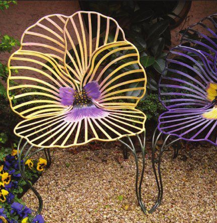 pansy chair I LOVE IT! Outdoor Flowers, Funky Furniture, Metal Chairs, Garden Chairs, Dream Garden, Garden And Yard, Pansies, Yard Art, Garden Inspiration