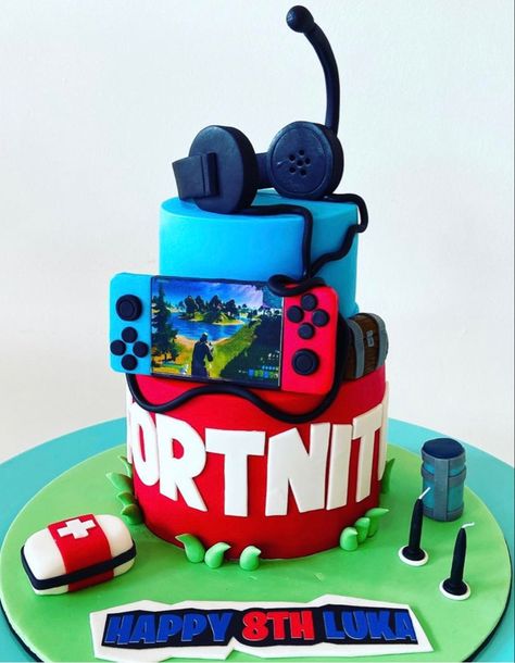 Fortnite Birthday Cakes, Fortnite Birthday Cake, Fortnite Cake, Fortnite Birthday, 10th Birthday, Birthday Cakes, Fortnite, Video Game, Birthday Cake