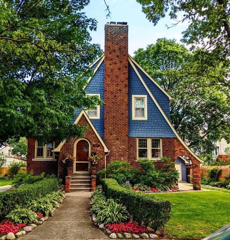 Architecture - DVF Preservation Nation Victorian Colonial House, Royal Oak Michigan, Front Stoop, Tudor Revival, Stone Exterior, Quaint Cottage, Sims Ideas, Washington Street, Cottage Home