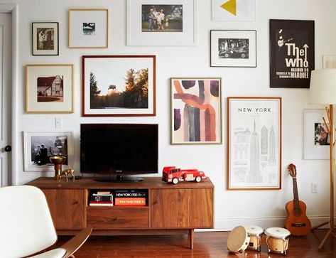 Hide a tv: Dc House, Acorn House, Brooklyn Apartment, Living Room Tv Wall, Living Room Diy, A Living Room, Furniture Arrangement, Living Room Tv, Living Room Inspiration