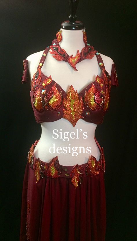 Fire bellydancer costume. Fire costume Fire Burlesque Costume, Fire Breather Costume, Fire Queen Costume, Fire Dance Costume, Fiery Outfits, Fire Goddess Costume, Fire Fairy Outfit, Fire Costume Women, Fire Element Outfit