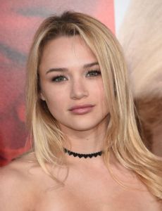 Beautiful looks and superb acting abilities, Hunter King is a successful actress, she is a deliverer of amazing performances. Hunter King mother gave her a birth in Ventura County, California, USA on 19 October,1993. Successful Actress, Ventura County California, Jamie King, Hunter King, Celebrity Updates, Joey King, Ventura County, Date Of Birth, Missing Link