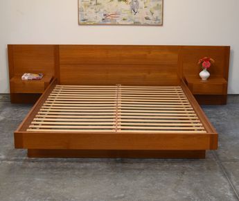 Danish Teak Platform Bed, Queen Size - SOLD — Vintage Modern Maine Queen Size Bed Frame Wood, Teak Bed Designs, Wood Bed Design Modern, Teak Wood Bed Design, Queen Size Bed Designs, Simple Bed Design, Teak Headboard, Long Headboard, Teak Wood Bed