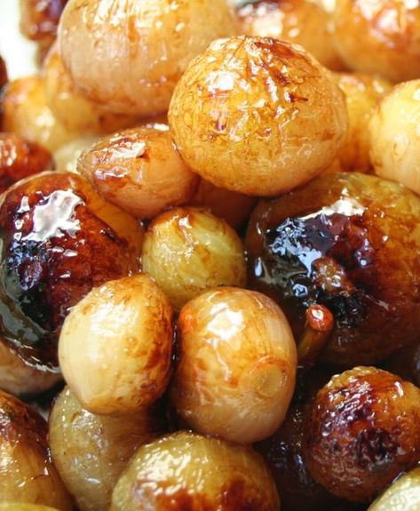 Caramelized Roasted Pearl Onions Onion Pearls Recipe, Frozen Pearl Onions Recipe, Pearl Onion Recipes, Pearl Onion Recipe, Pearl Onions, Roasted Onions, 12 Tomatoes, Onion Recipes, Veggie Side Dishes