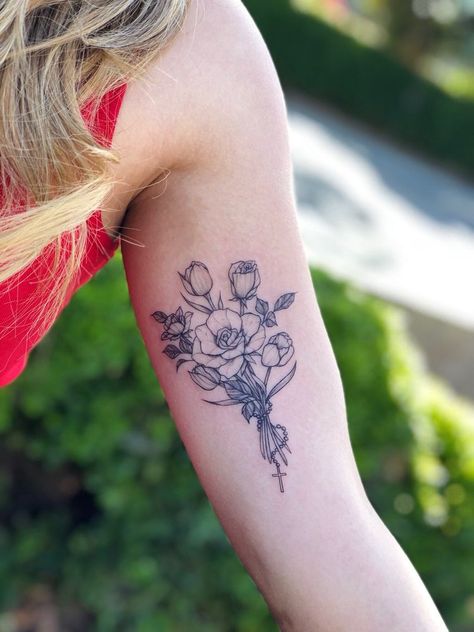 Tulip and rose bundle by Meo @meojestic Tulip And Rose Tattoo, Rose Bouquet Tattoo, Bundle Tattoo, Tattoo Bouquet, Rose Tattoo On Arm, Rose Bundle, Arm Sleeve Tattoos For Women, Inner Bicep Tattoo, Rose Flower Tattoos