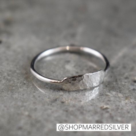 Simple Sterling Silver Rings, Textured Ring Silver, Hand Made Silver Jewelry, Flat Ring Designs, Silver Ring Making Ideas, Hand Made Silver Ring, Silversmith Jewellery Ideas, Silver Handmade Rings, Silver Ring Handmade