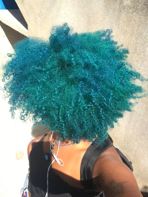 Teal Green Hair Color, Hair Dye Ideas Black Women Blue, Blue Coily Hair, Blue And Green Natural Hair, Teal Natural Hair Black Women, Teal Natural Hair, Green And Blue Hair Dye, Blue Afro Hair Black Women, Green Blue Hair Dye