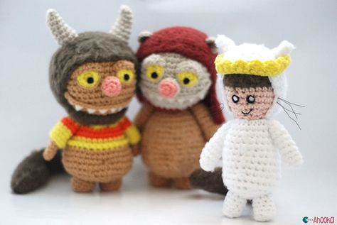 Max where the wild things are amigurumi pattern by ahooka Follow the links to all three patterns! Library Crochet, Geeky Crochet Patterns, Crochet Holly, Amigurumi Characters, Crochet Monsters, Confection Au Crochet, Crochet Disney, Wild Things, Irish Crochet