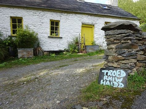 Welsh Cottage Interior North Wales, Welsh Cottage Interior, Cumbrian Cottage, Wales Cottage, Scottish Cottage Interior, Miners Cottage, Scottish Cottages, Welsh Cottage, Wattle And Daub