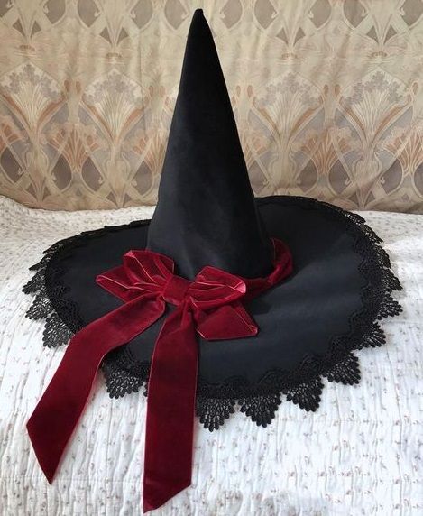 Witch Hat Pattern, Magic Hat, Witch Diy, Black Pumpkin, Halloween Witch Hat, Halloween Hats, Purple Dark, Witch Outfit, Witchy Stuff